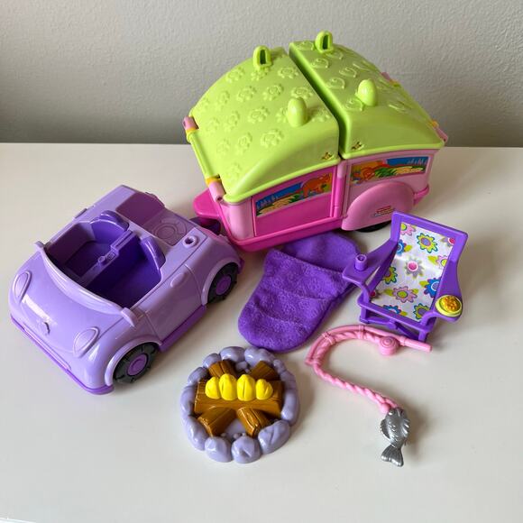 Fisher-Price Little People Sarah Lynn Camping Adventure 2007 Play-set Works